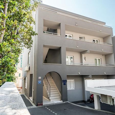 Apartments And Rooms Vuleta, Close To The Beach Makarska Buitenkant foto