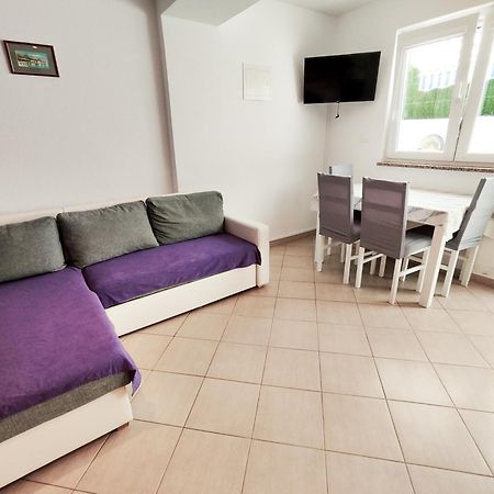 Apartments And Rooms Vuleta, Close To The Beach Makarska Kamer foto