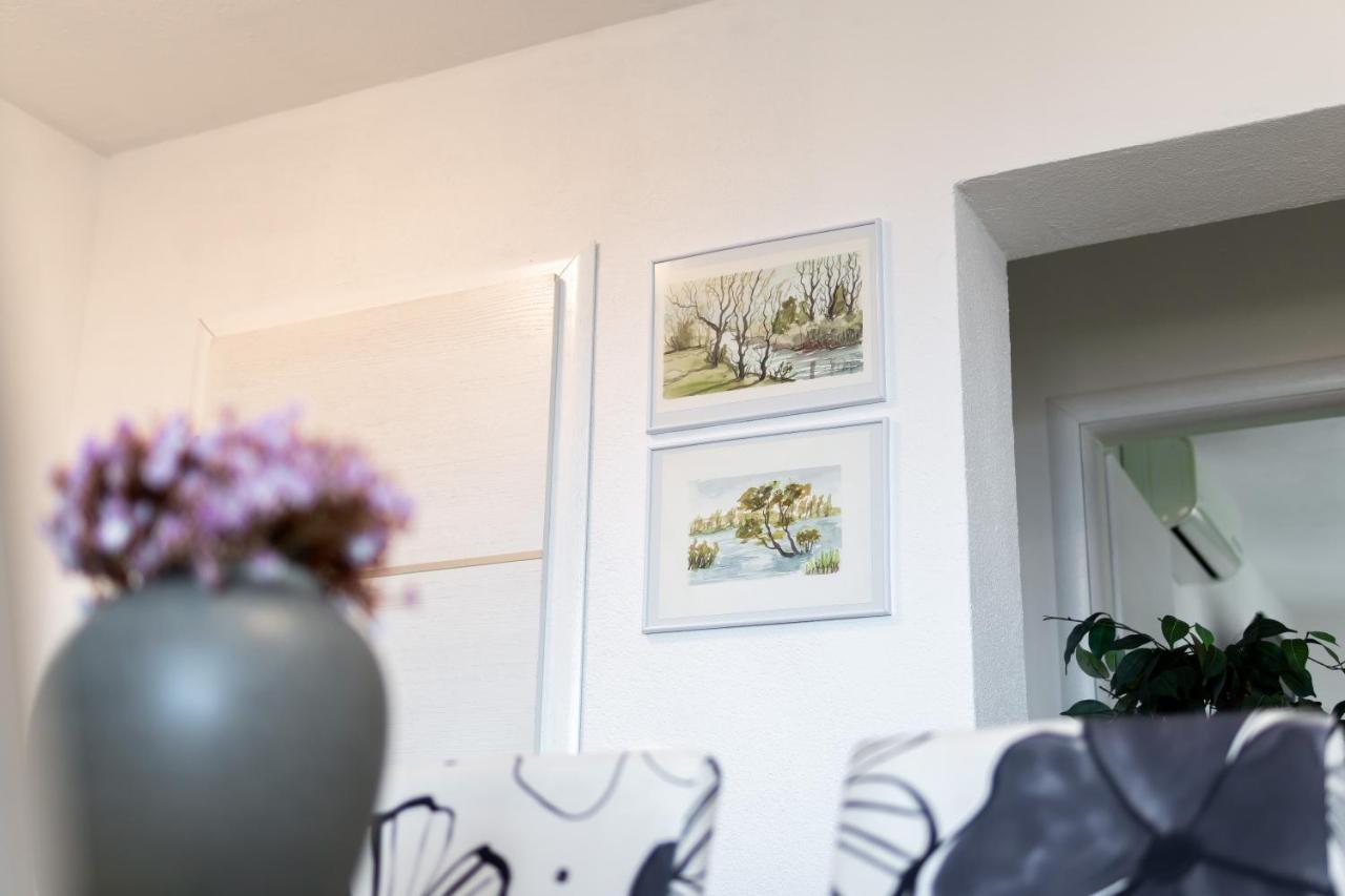 Apartments And Rooms Vuleta, Close To The Beach Makarska Buitenkant foto