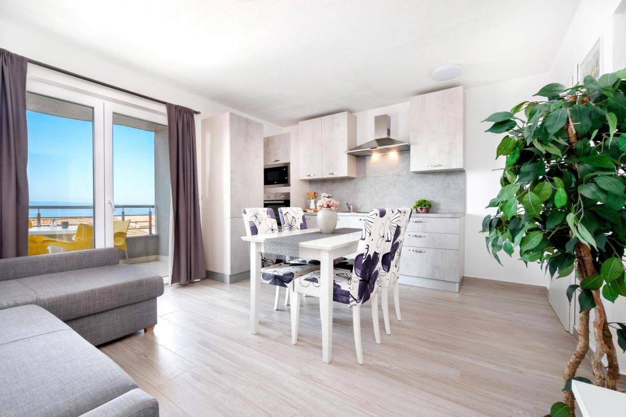 Apartments And Rooms Vuleta, Close To The Beach Makarska Buitenkant foto