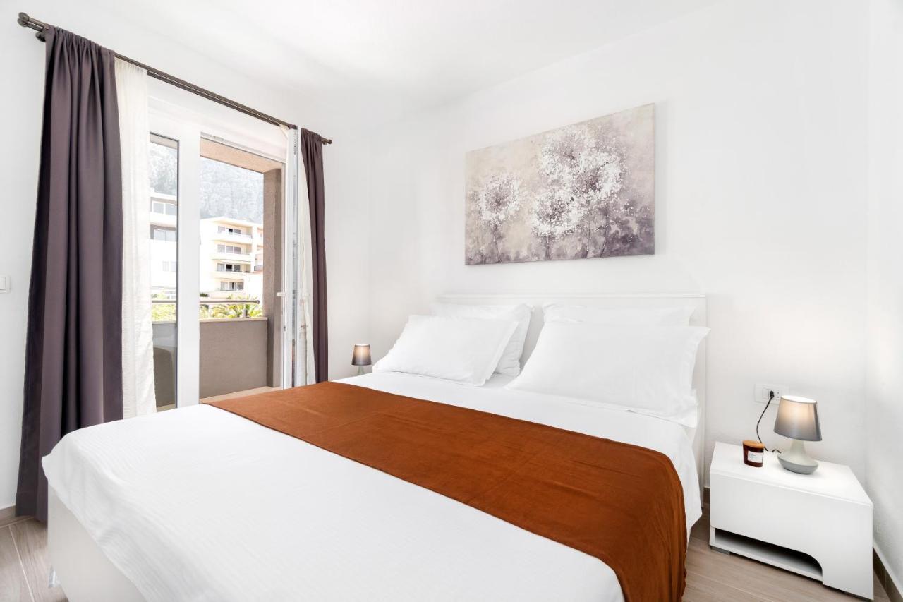 Apartments And Rooms Vuleta, Close To The Beach Makarska Buitenkant foto