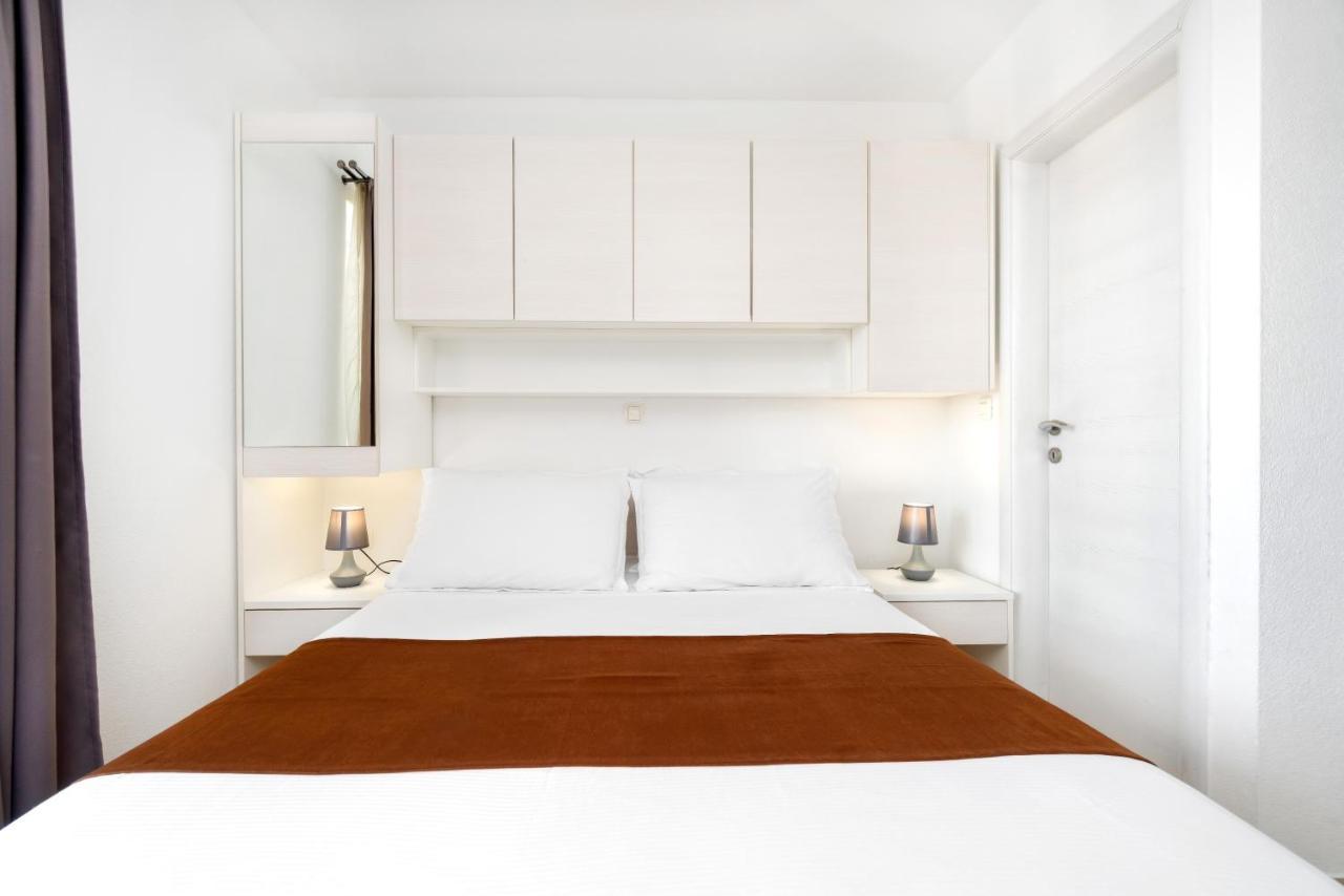 Apartments And Rooms Vuleta, Close To The Beach Makarska Buitenkant foto