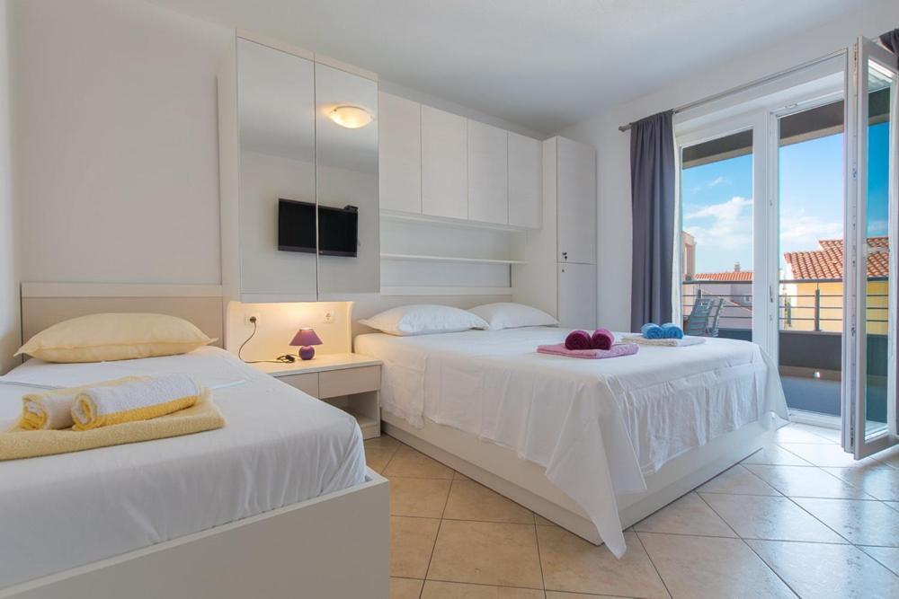 Apartments And Rooms Vuleta, Close To The Beach Makarska Kamer foto
