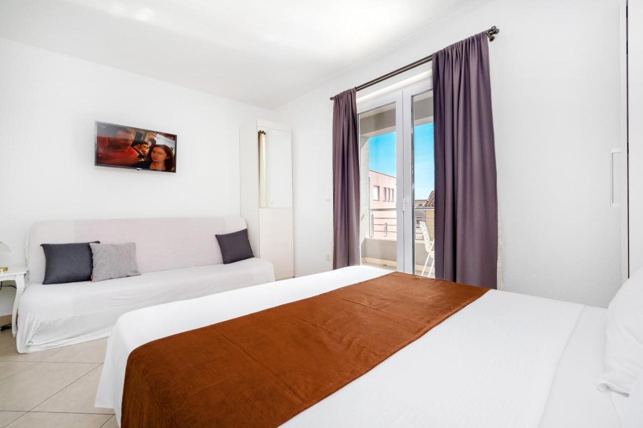 Apartments And Rooms Vuleta, Close To The Beach Makarska Kamer foto