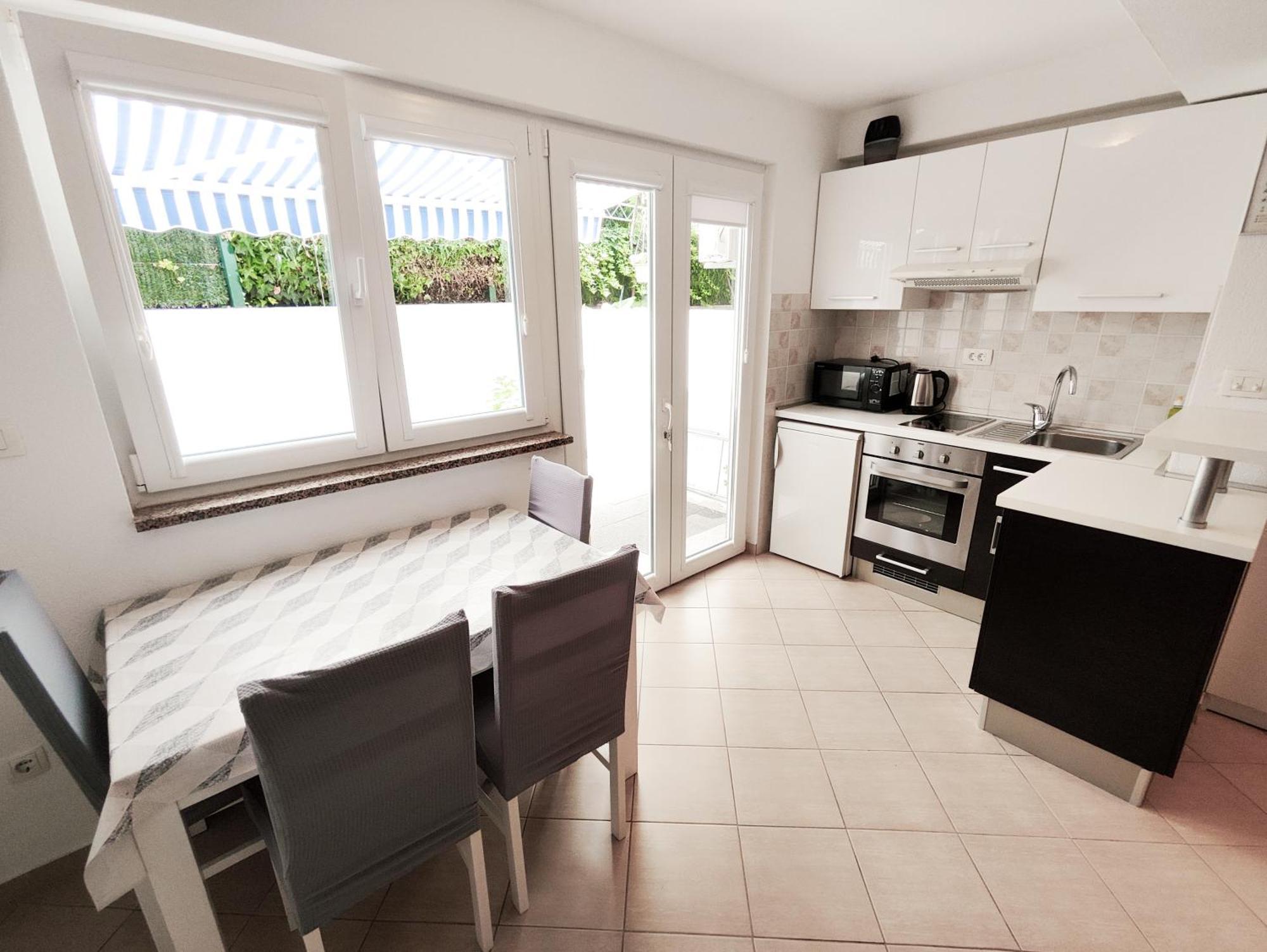 Apartments And Rooms Vuleta, Close To The Beach Makarska Kamer foto