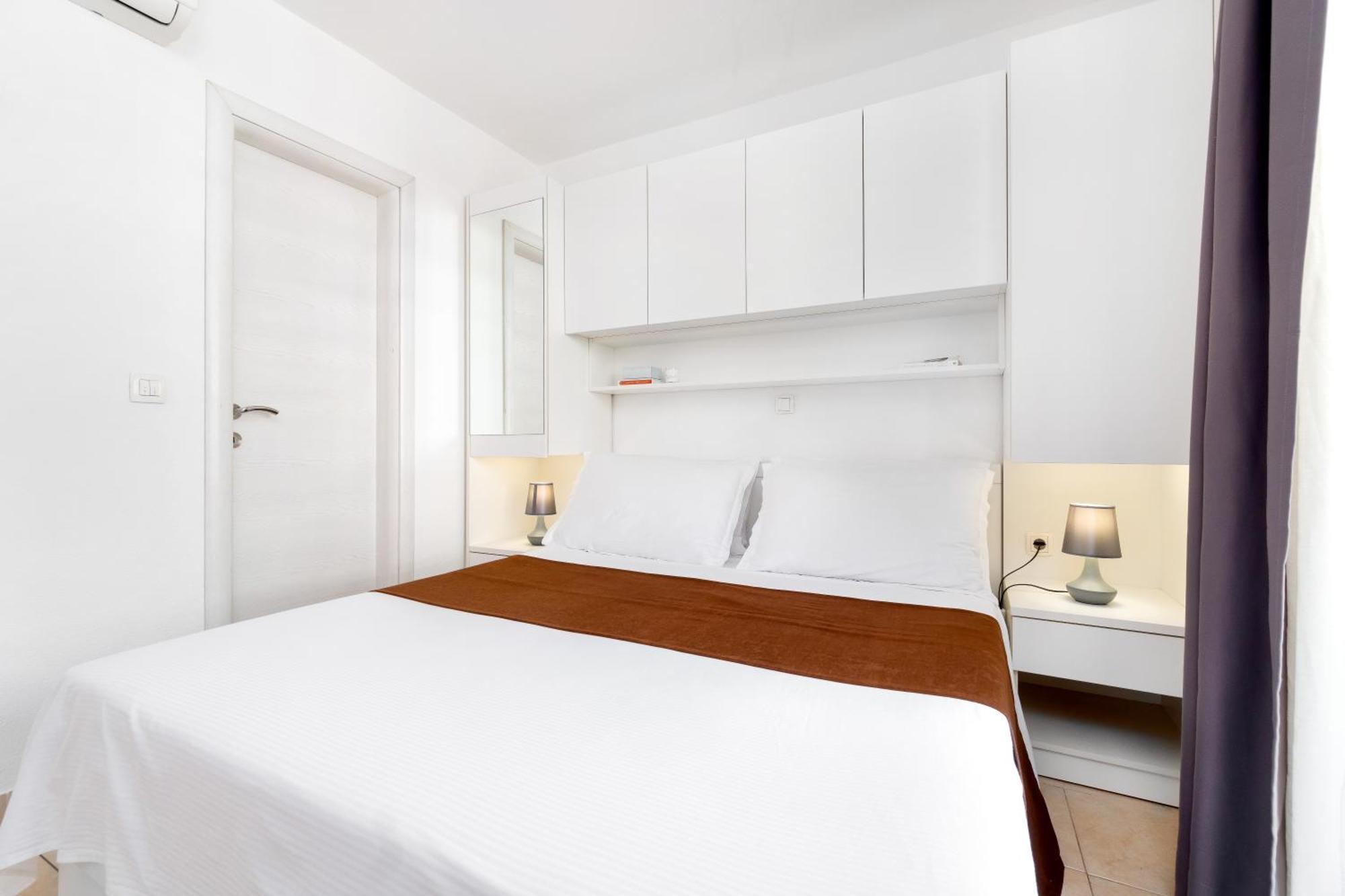 Apartments And Rooms Vuleta, Close To The Beach Makarska Kamer foto
