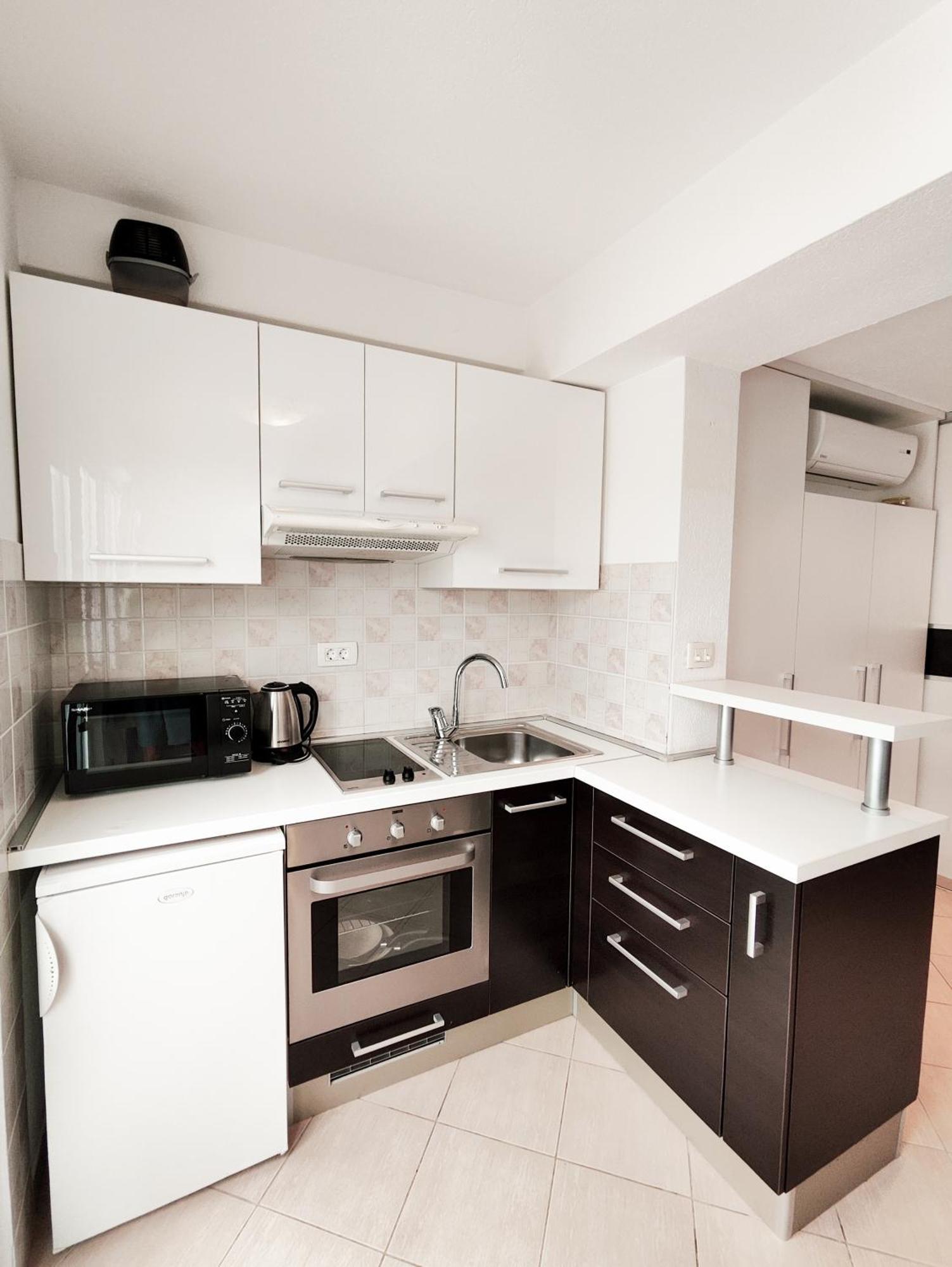 Apartments And Rooms Vuleta, Close To The Beach Makarska Kamer foto