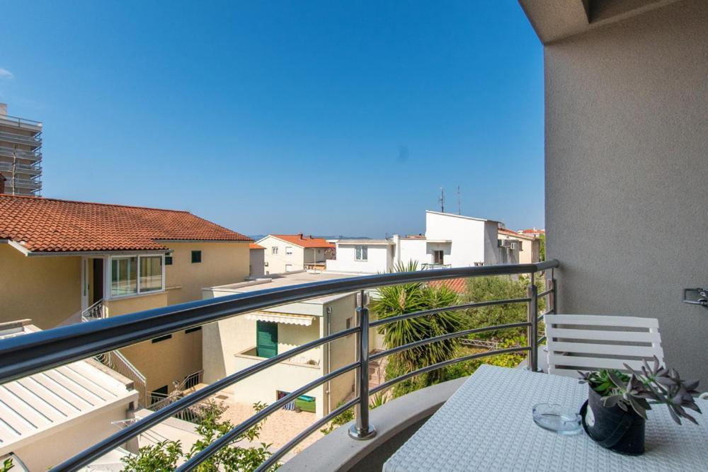 Apartments And Rooms Vuleta, Close To The Beach Makarska Kamer foto