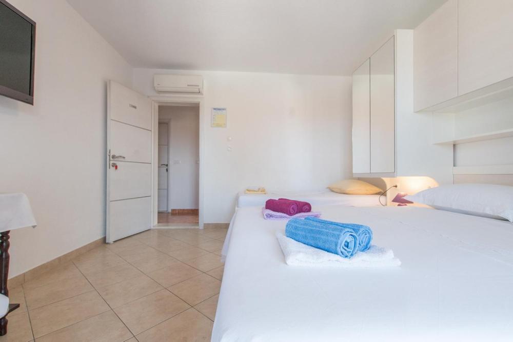 Apartments And Rooms Vuleta, Close To The Beach Makarska Kamer foto