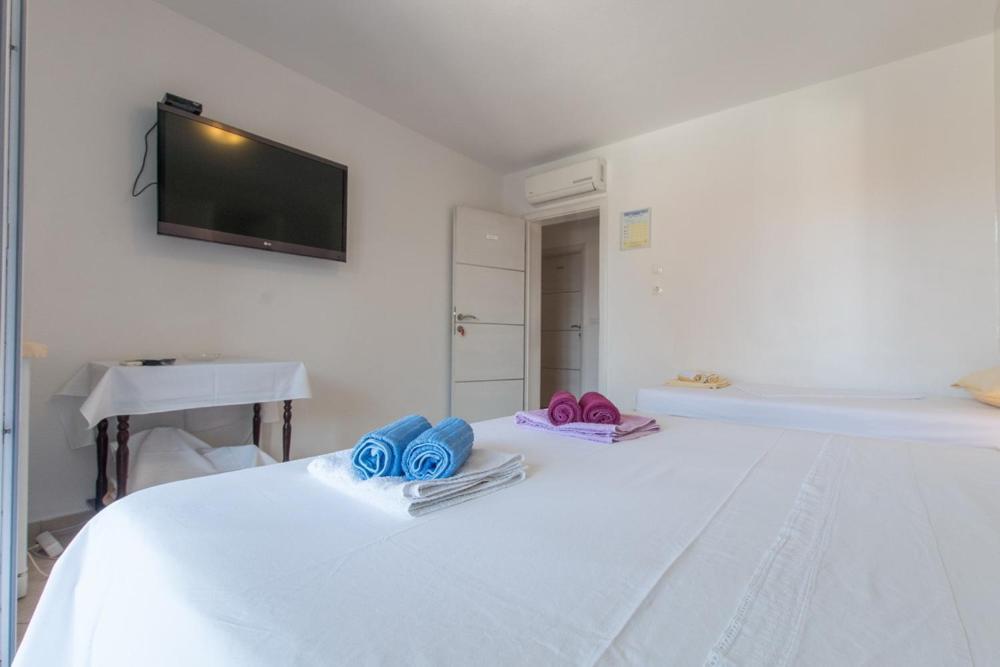 Apartments And Rooms Vuleta, Close To The Beach Makarska Kamer foto